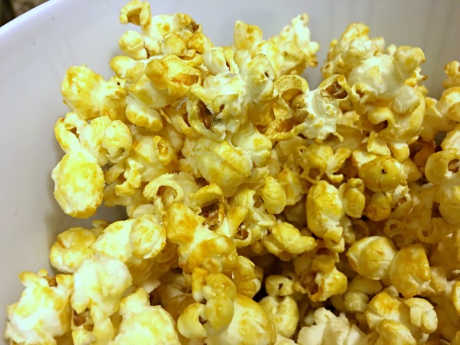 How to make kettle corn at home - livingmividaloca.com