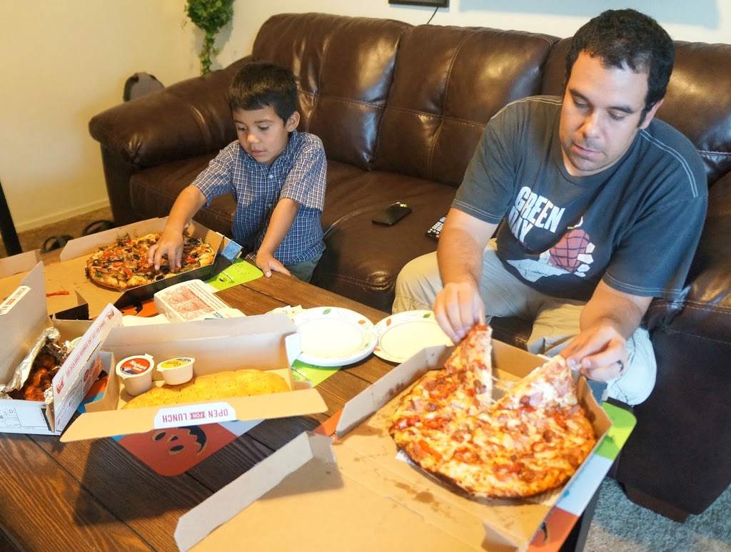 dominos pan pizza vs hand tossed