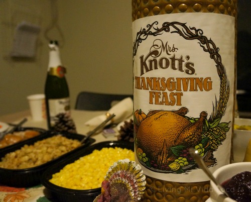 Knott's Berry Farm Thanksgiving dinner - LivingMiVidaLoca - #LivingMiVidaLoca #KnottsBerryFarm #Thankskgiving