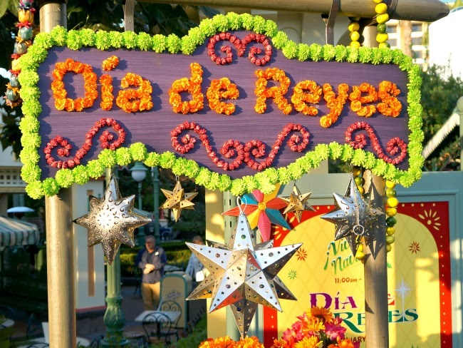 dia de reyes at disneyland