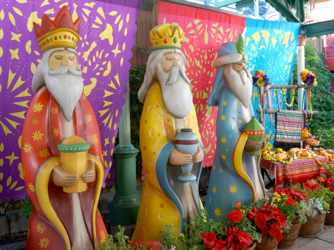 Three Wise Men statues