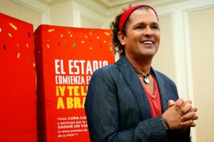  Carlos Vives' "La Copa De Todos" // livingmividaloca.com #CokeSoccerGame