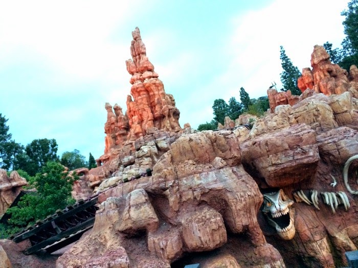 Fun facts about Big Thunder Mountain Railroad at Disneyland - livingmividaloca.com - #LivingMiVidaLoca.com #Disneyland #Disney