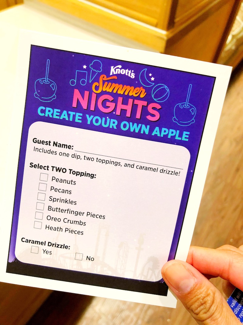 Knott's Summer nights tasting card includes a fudge dipped apple that you can customize - livingmividaloca.com - #LivingMiVidaLoca #KnottsBerryFarm