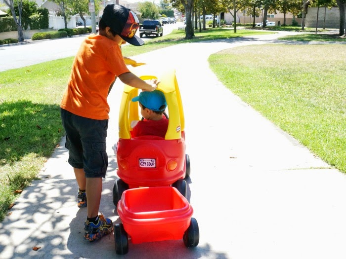 Cozy coupe best sale with handle