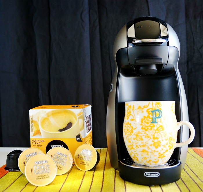 Brewing coffee with Nescafé Dolce Gusto  // LivingMiVidaLoca.com