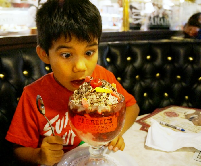 Kid eating Sundae of the Dead // livingmividaloca.com