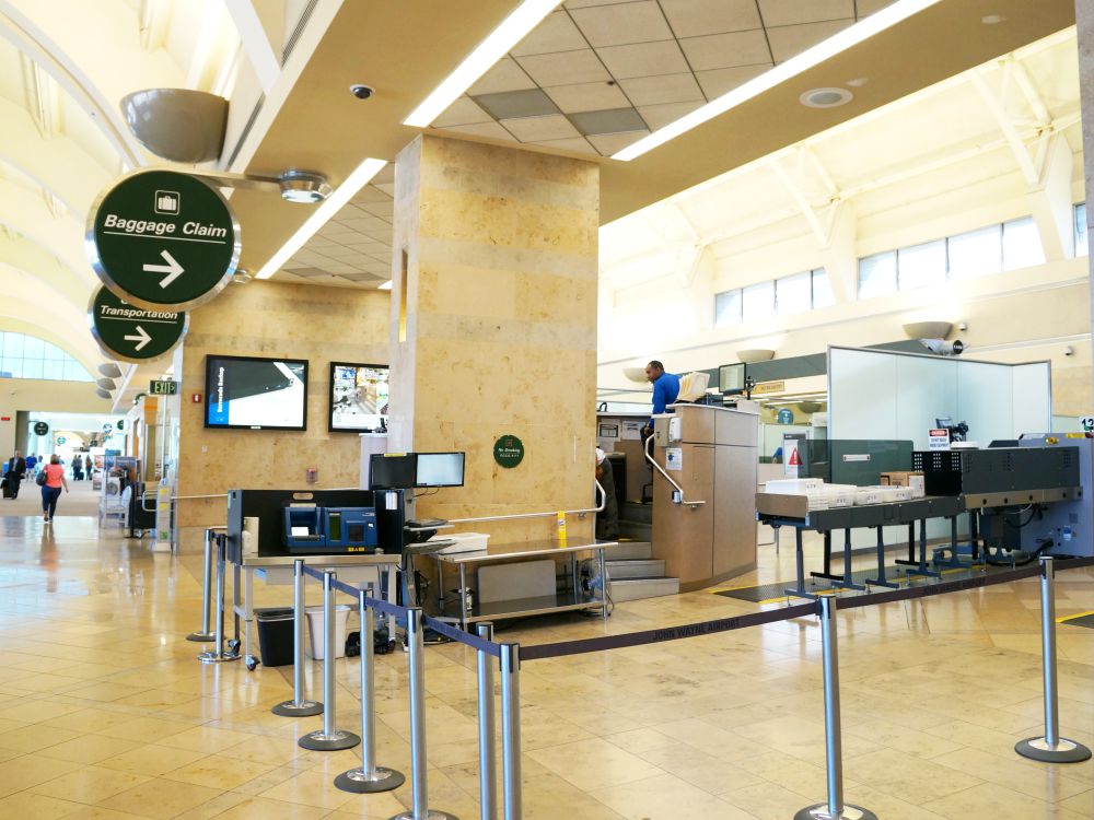 baggage claim at santa ana airport