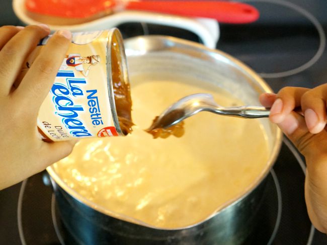 How to make Mexican Rice Pudding (Dulce de Leche). Use this Rice Pudding recipe and make this recipe a day ahead. Most people are used to it served cold with a dash of cinnamon on top. LivingMiVidaLoca.com #LivingMiVidaLoca #DulceDeLeche #RicePudding #MexicanDessert #ComidaMexicana