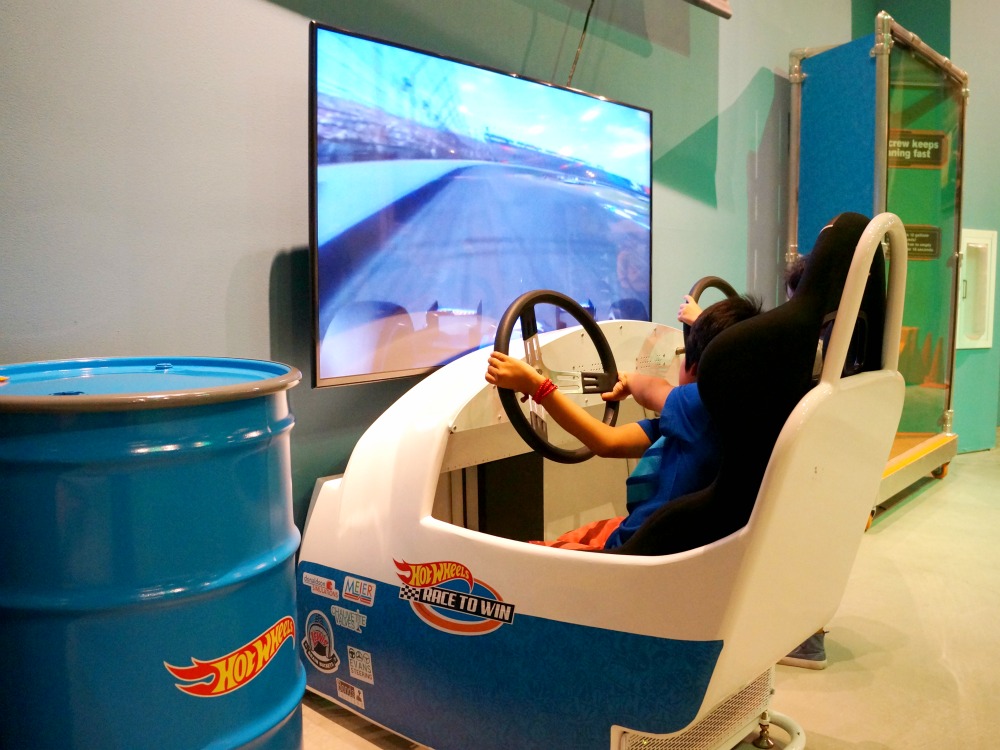 Race car simulator