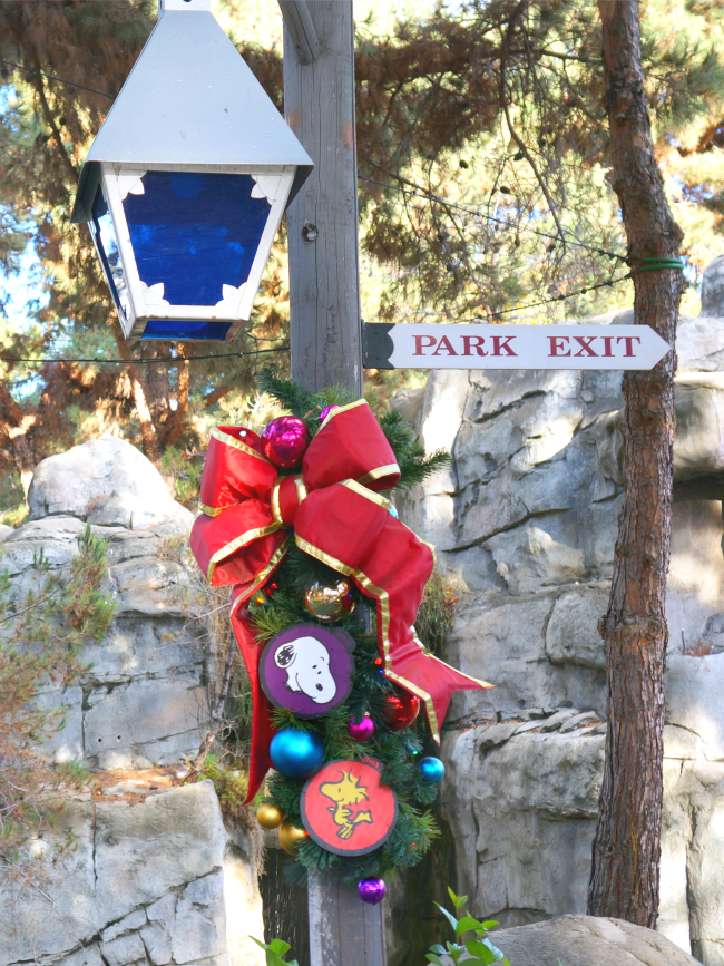 Christmas decorations at Knott's Berry Farm