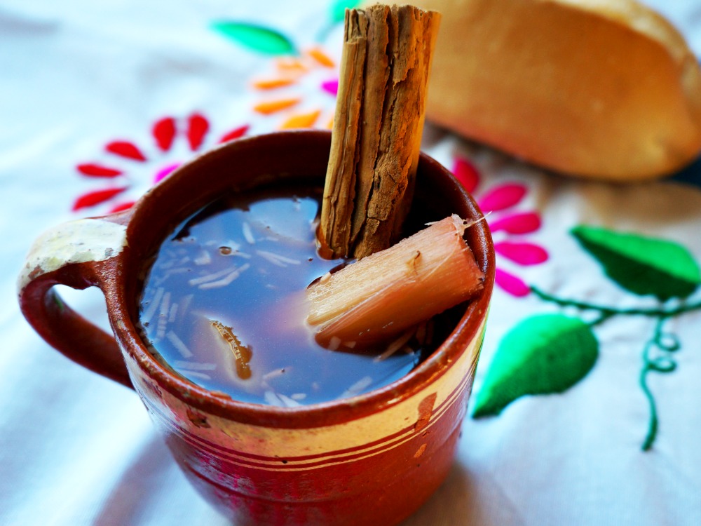 How to make Mexican punch (Ponche Navideño) using a simple recipe at home. Great for a big crowd! LivingMiVidaLoca.com | #MexicanRecipe #MexicanPunch #ChristmasPunch #TraditionalMexicanPunch #PoncheNavideno #RumPunch #ChristmasRecipes #ChristmasPartyRecipes