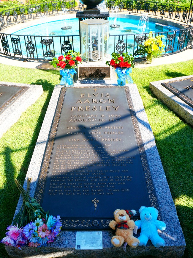 Tomb where Elvis Presley is buried