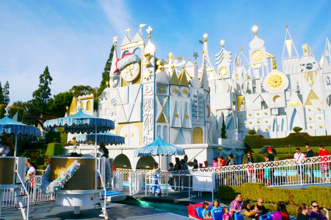 It's a Small World at Disneyland Christmas Time // LivingMiVidaLoca.com