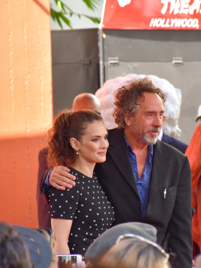 Tim Burton and Winona Ryder at hand and footprint ceremony : LivingMiVidaLoca.com #StayPeculiar