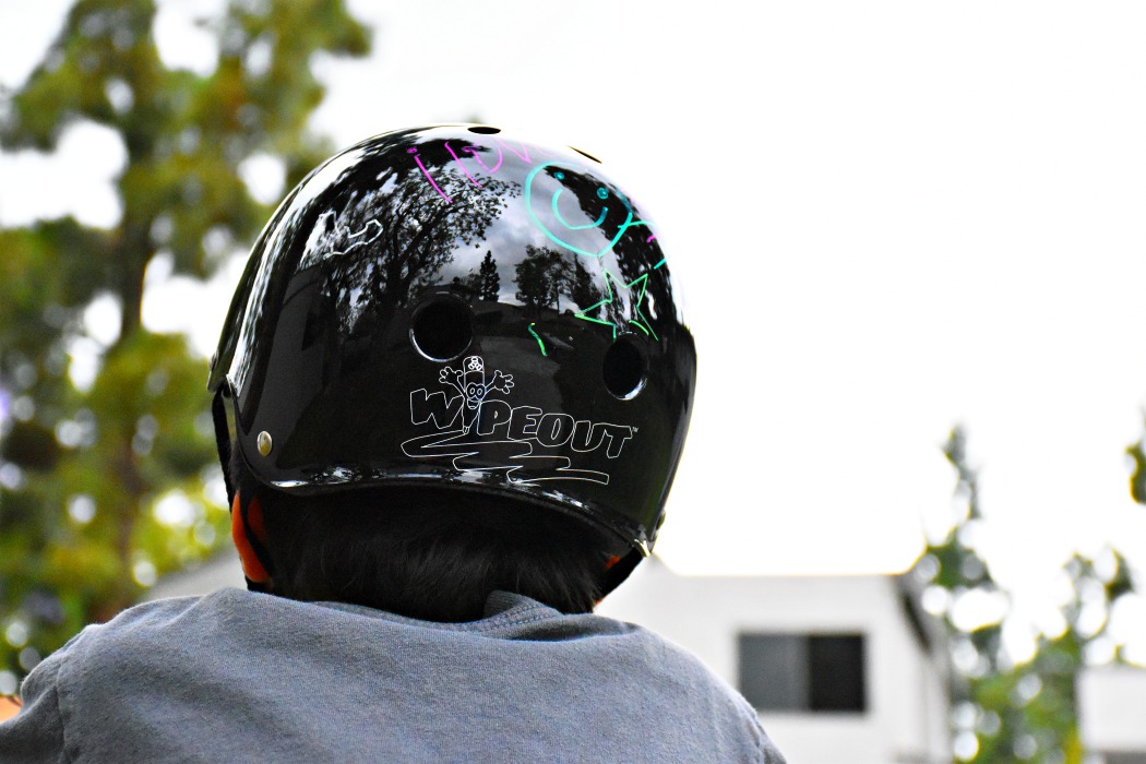 Customizable Bike Helmets For Kids Wipeout Gear Living Mi Vida