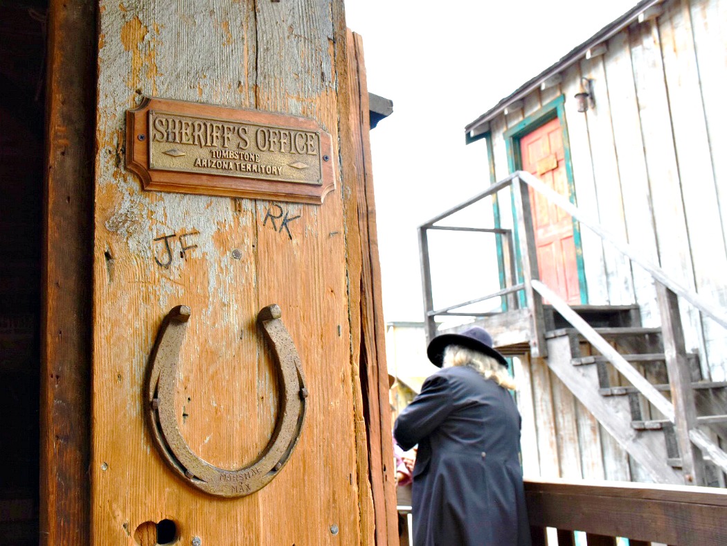 Sheriff's office at knott's berry farm - livingmividaloca.com