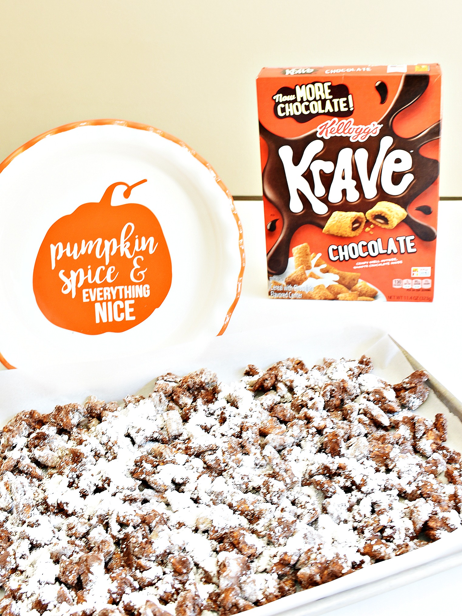 Easy pumpkin spice muddy buddies recipe - livingmividaloca.com