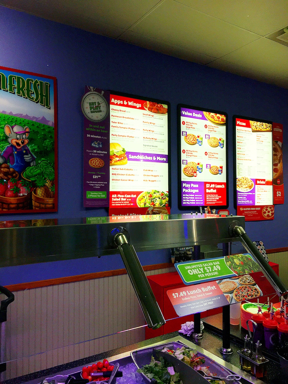 5 hacks for a weekday visit to Chuck E. Cheese's