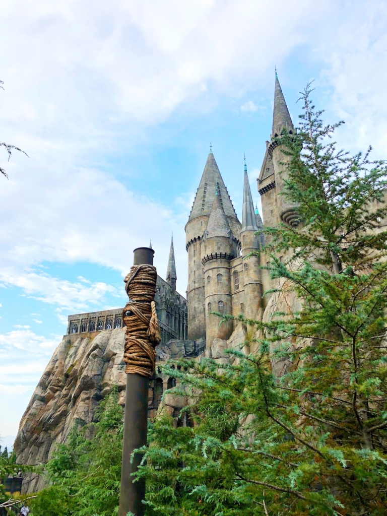 Hogwarts castle at universal studios Hollywood - livingmividaloca.com