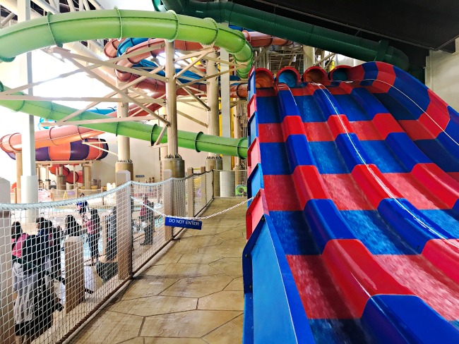 Great Wolf Lodge deals and penny pinching ideas to use when visiting the water park resort. - livingmividaloca.com - #LivingMiVidaLoca #GreatWolfLodge #WaterPark