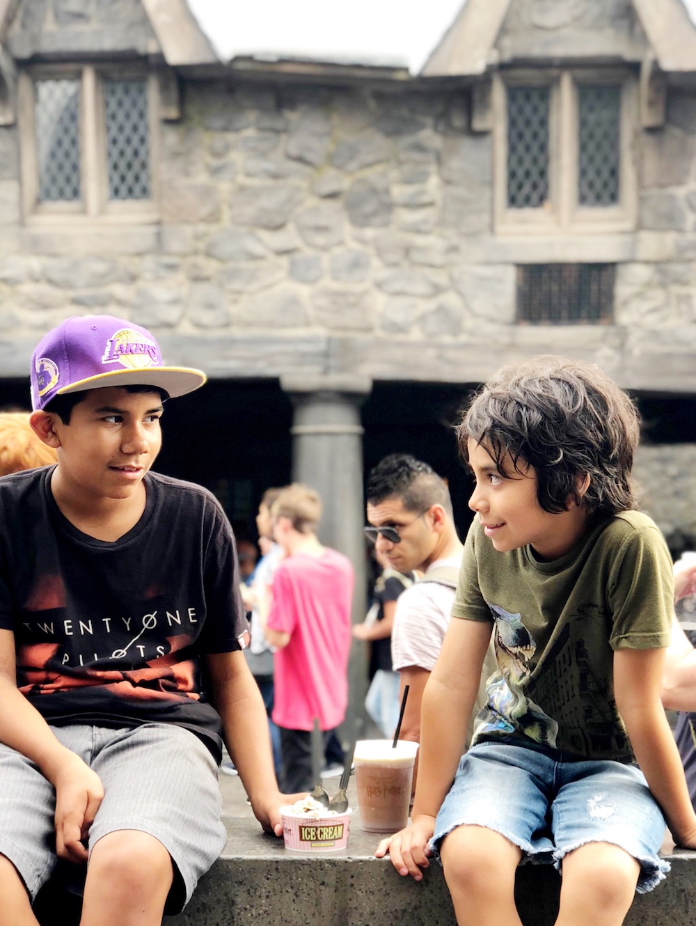 boys looking at each other over butter beer ice cream - livingmividaloca.com