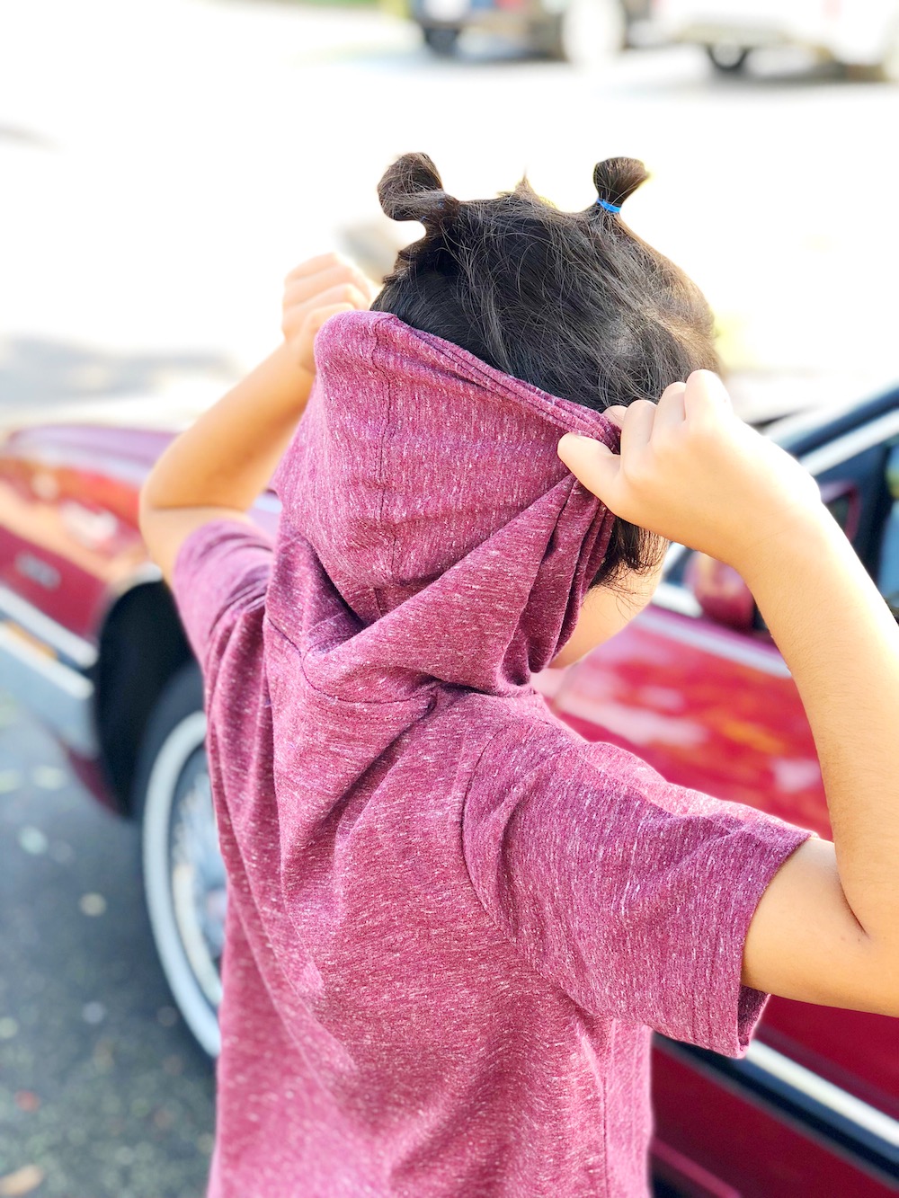 long t-shirt with a hoodie at Macy's at MainPlace Mall in Santa Ana | livingmividaloca.com | #livingmividaloca #shopmainplace #santaana #mainplacemall #macys #kidstyle #sportystyle