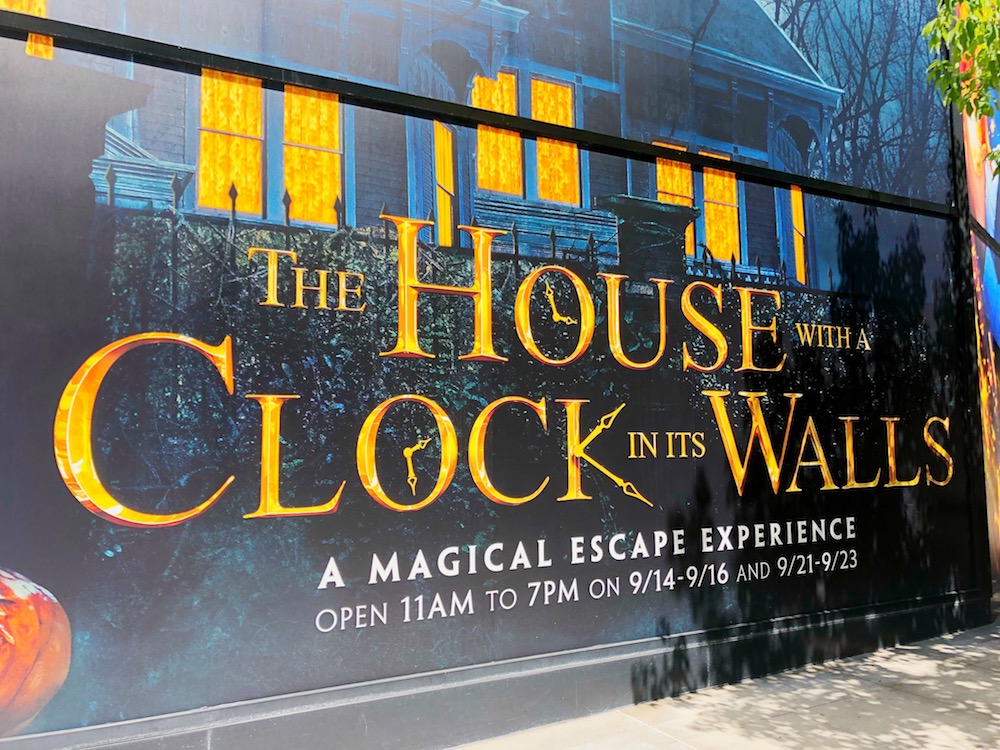 The House with a Clock in its Walls magical escape experience. | LivingMiVidaLoca.com | #HousewithaClock #JackBlack #CateBlanchett #kidsmovies #scarymovies