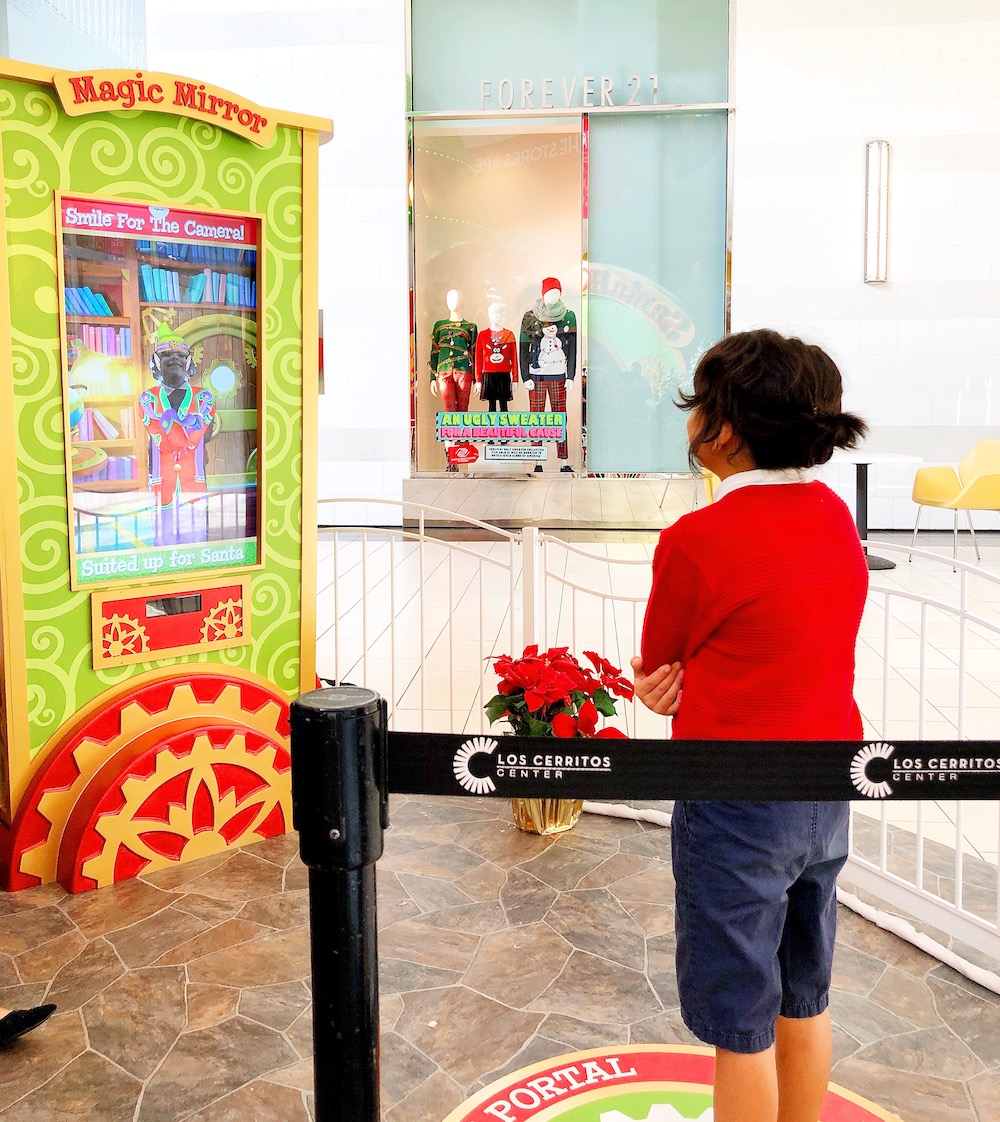 Visit Santa at Los Cerritos Center at Santa HQ, presented by HGTV. Kids can turn into elves, try the Naughty or Nice O'Meter and meet Santa! | LivingMiVidaLoca.com | #LivingMiVidaLoca #SantaHQ #LoveHGTV #LosCerritosMall