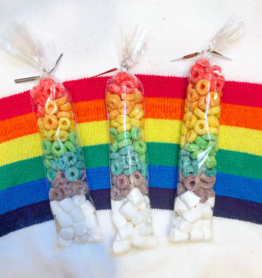 Rainbow snacks for kids - livingmividaloca - #livingmividaloca #rainbow #snacks #rainbowsnacks