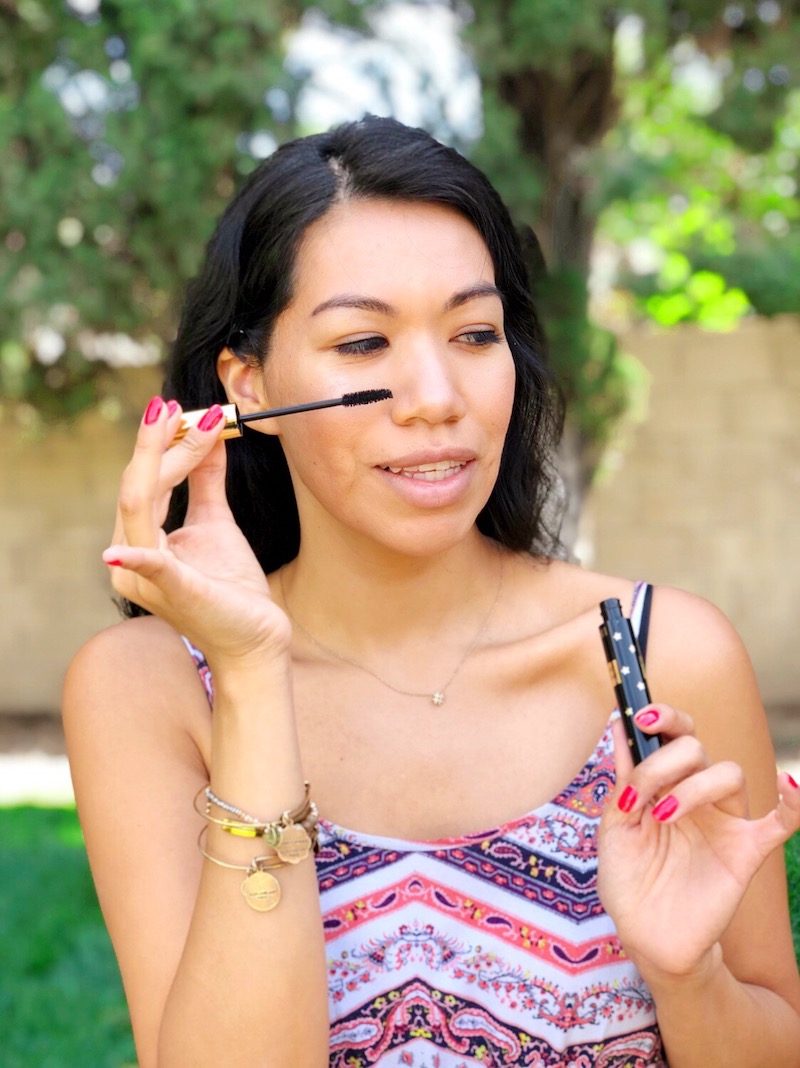 Mascara Tips, Tricks and hacks to Make Your Lashes Look Amazing - livingmividaloca.com - #LivingMiVidaLoca #LMVLSoCal #mascara #makeup #tips