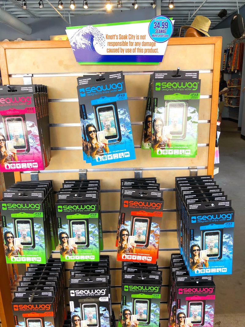 Where to buy waterproof phone cases at Knott's Soak City in Buena Park, CA - livingmividaloca.com - #LivingMiVidaLoca #KnottsSoakCity #KnottsBerryFarm #BuenaPark