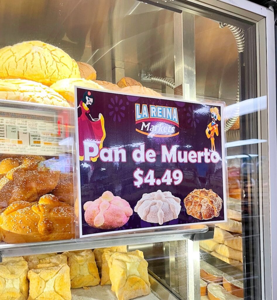 Pan de Muerto at La Reina Markets in Orange - livingmividaloca.com