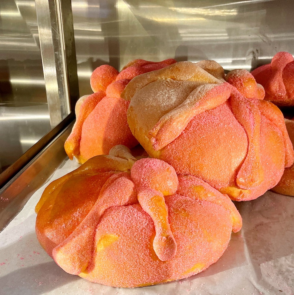 Pan de Muerto at La Reina Markets in Orange - livingmividaloca.com