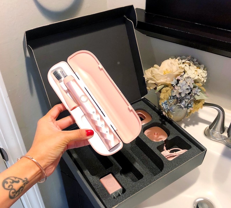 BURST Sonic Toothbrush in rose gold comes with a travel case | LivingMiVidaLoca.com