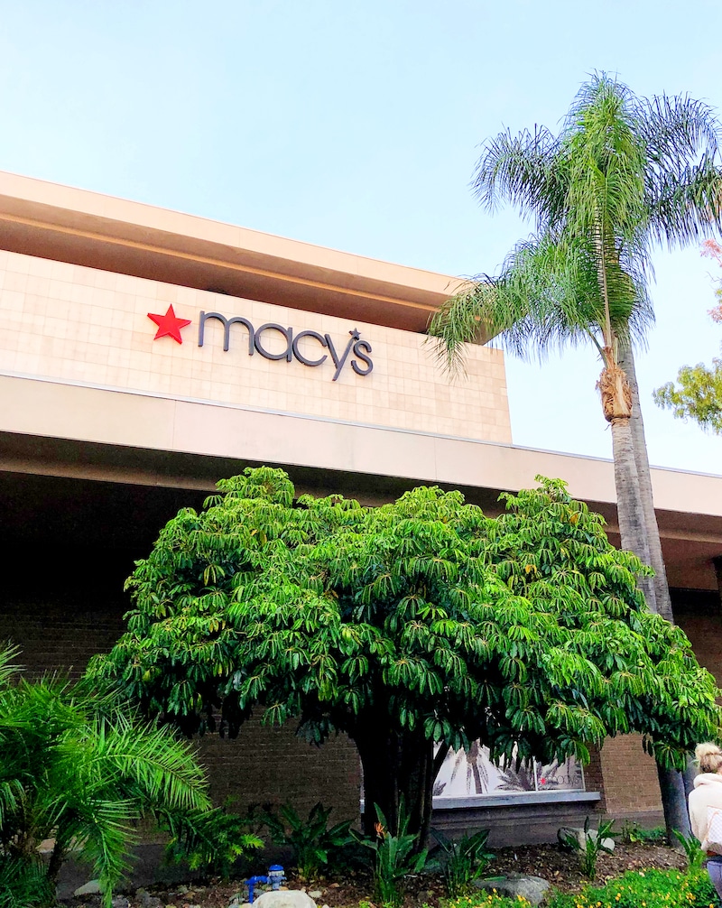 Macy's department store - MainPlace Mall - LivingMiVidaLoca.com