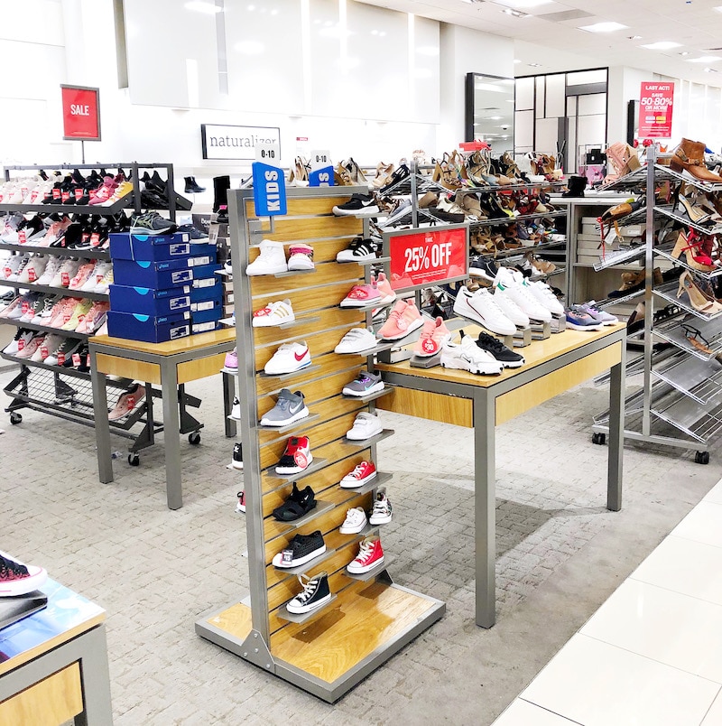 Best Macy's deals and I surprise someone with $100 to spend at Macy's! - LivingMiVIdaLoca.com