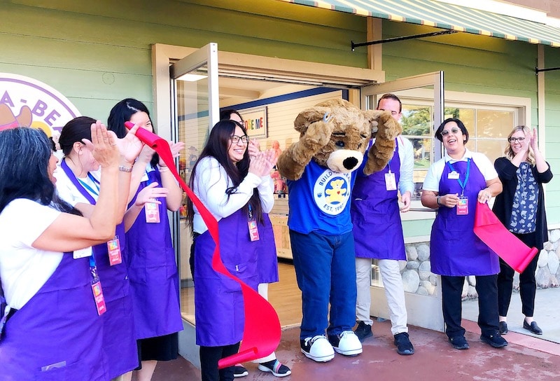 Grand opening of Build-a-Bear Workshop at Knott's Berry Farm - livingmividaloca.com