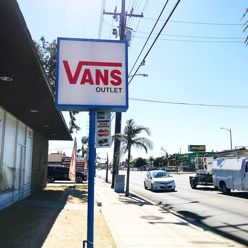 vans outlet store