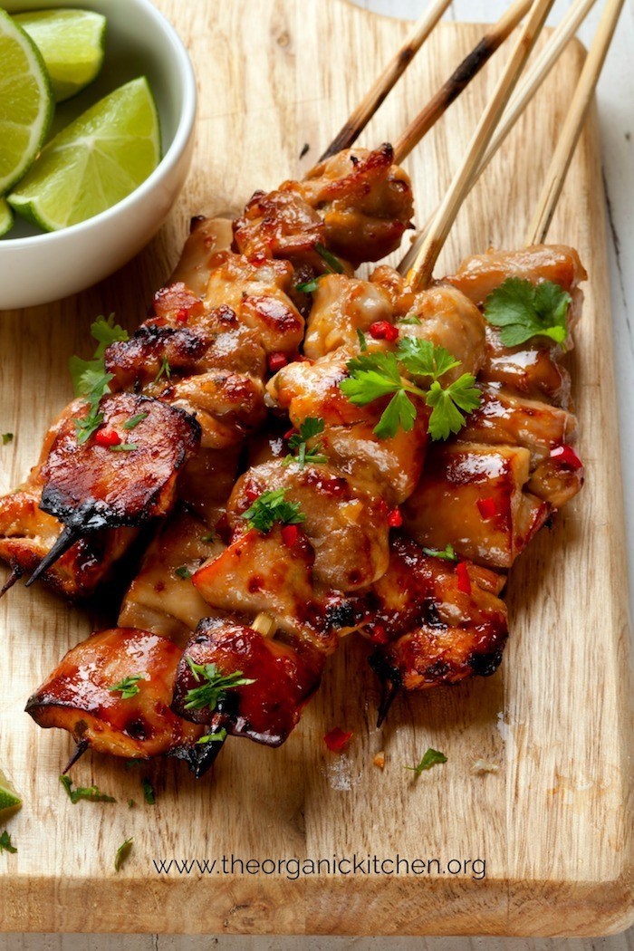 Summer barbecue recipes - lime chili chicken skewers - livingmividaloca.com