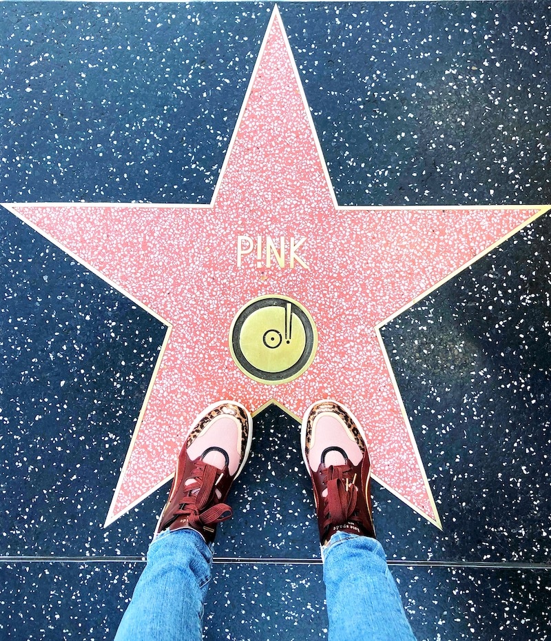 Los Angeles Travel Guide: Things To Know Before Visiting Los Angeles. Walk of Fame - livingmividaloca.com