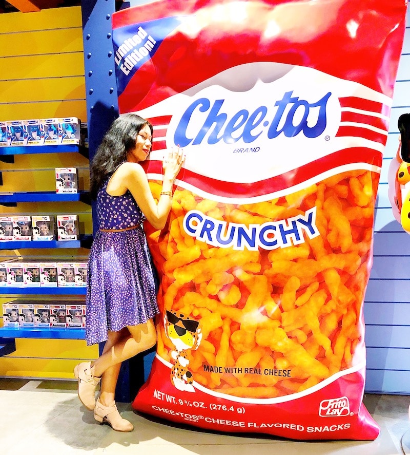 Huge bag of Cheetos at Funko Hollywood store - livingmividaloca.com