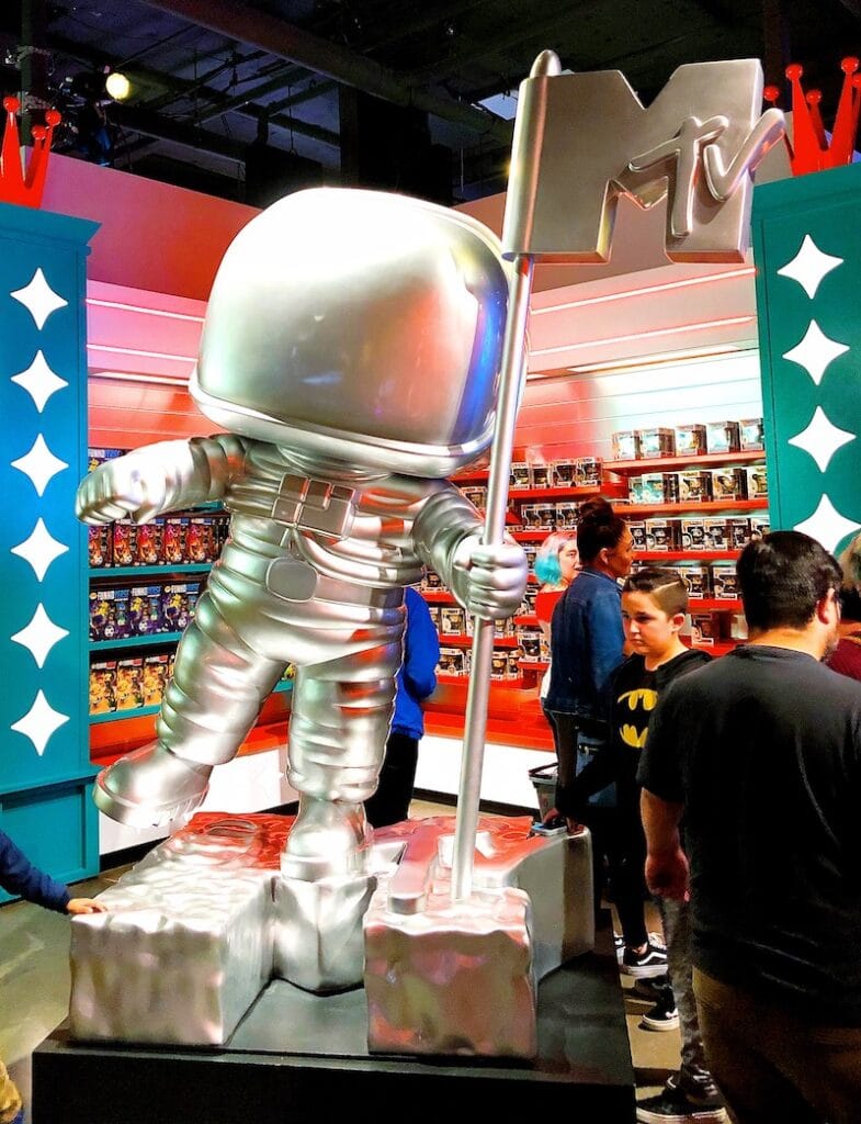 MTV spaceman POP statue at Funko Hollywood store - livingmividaloca.com