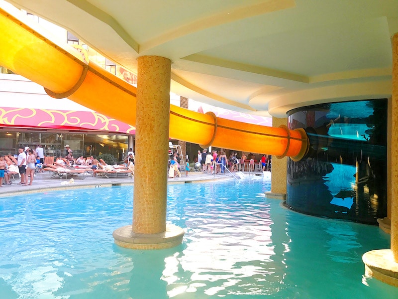 las vegas water park hotel