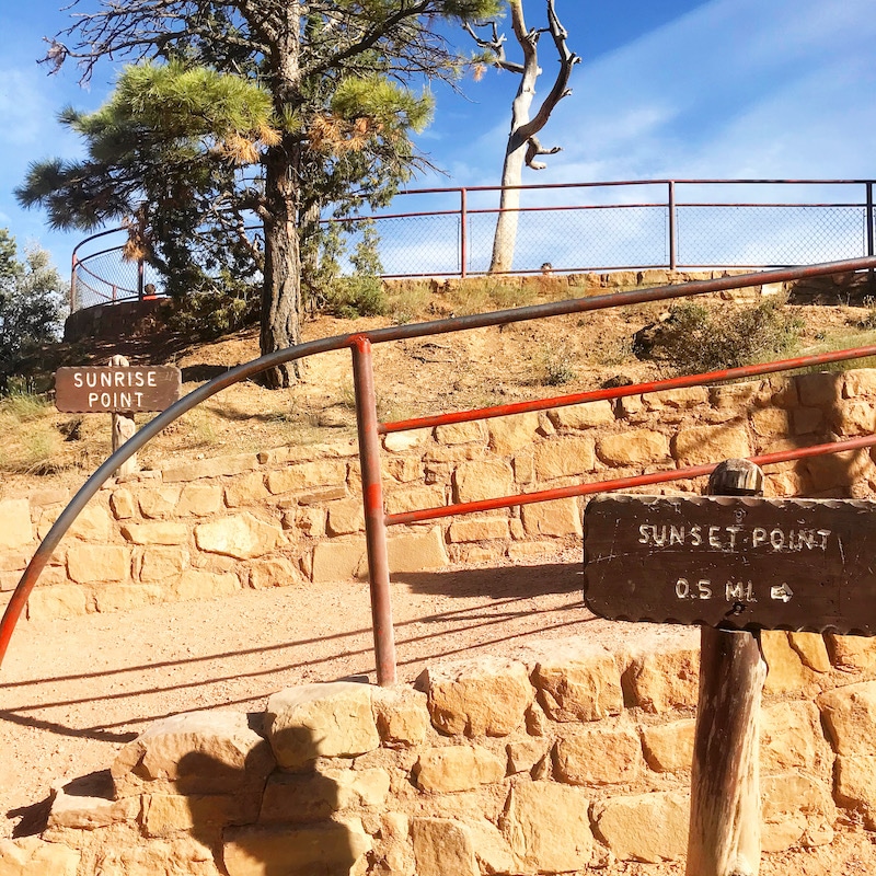 Visiting Sunrise Point at Bryce Canyon Amphitheater on a Zion road trip. - livingmividaloca.com