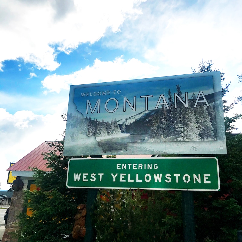 Road trip to Yellowstone with kids and car camping along the way - livingmividaloca.com