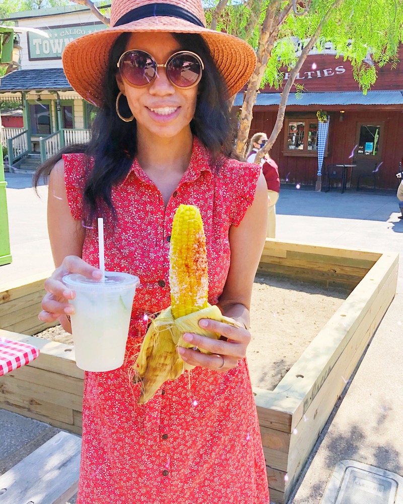 Taste of Calico at Knott's Berry Farm corn on the cob and basil lemonade - livingmividaloca.com