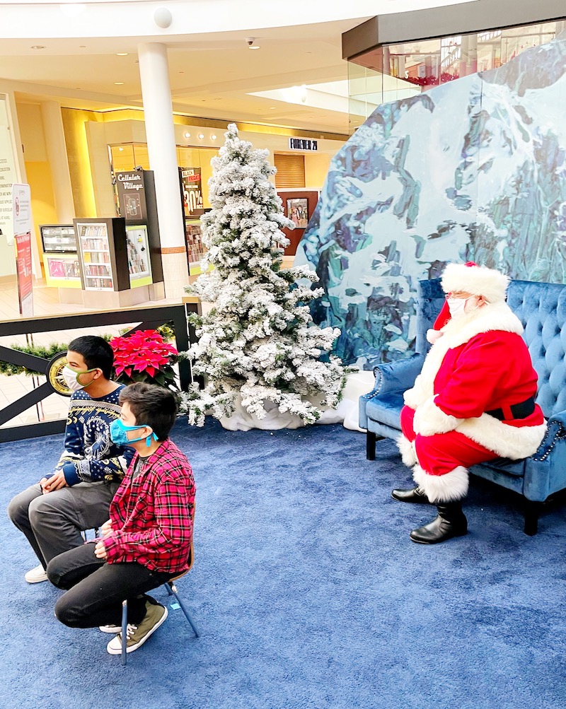 Visit with Santa at MainPlace Mall at The Polar Express set. | LivingMiVidaLoca.com