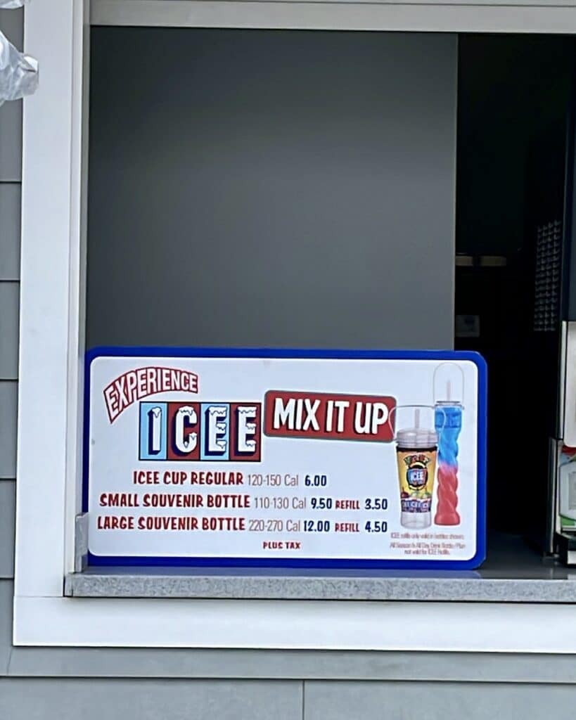 ICEE Mix-it Up at Knott's Soak City - livingmividaloca.com
