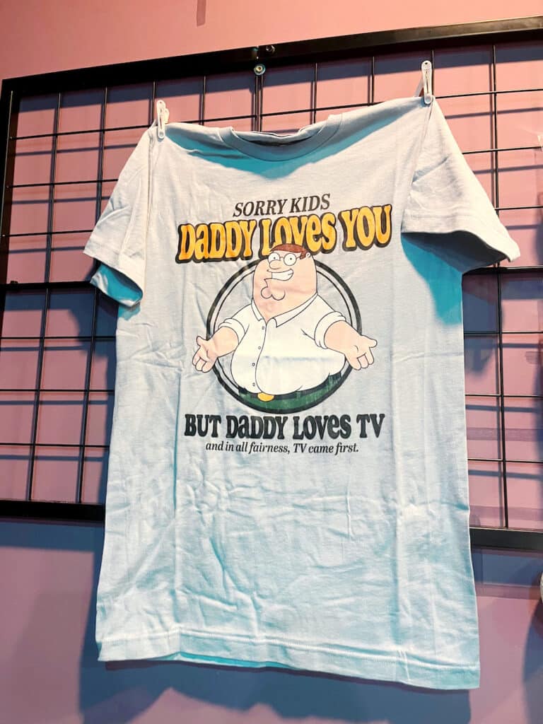 Family Guy Experience merchandise - livingmividaloca.com
